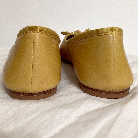 SOLD SOLD* TORY BURCH(8M) WOMEN’S Tory Charm Ballet Flats, Super fine Leather. - Picture 10 of 12